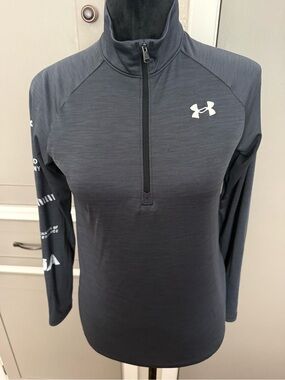 Under Armour kids Long-Sleeve Half-Zip Top in Charcoal Gray